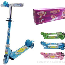 批发三轮儿童滑板车可折叠三轮车脚踏滑板车童车玩具车05