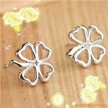 厂家批发义乌饰品韩版热卖四叶草耳钉耳饰B351