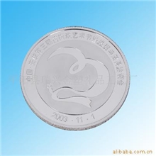 供应厂家定制锌合金镀银纪念章
