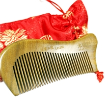 订购绿檀木梳，当然就找大山人