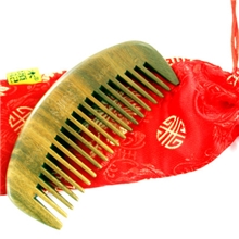 厂家实力保障，绿檀木梳放心订购！