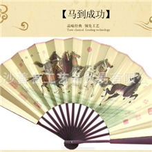 长沙送外宾特色礼品扇子厂价批发男扇绢扇马到功成