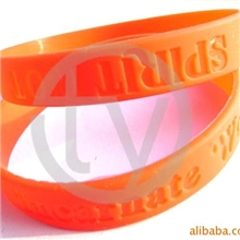 生产供应硅胶手环非主流凹印字硅胶手环