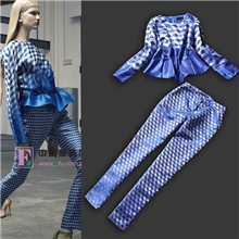 2013时尚秋季女装欧美大牌个性几何菱形撞荷叶边上衣+小脚裤套装