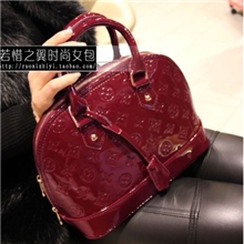 新款漆皮包包手提女包糖果色斜挎小包小锁吊坠婚庆包小贝壳包