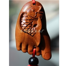 东阳木雕花梨木雕刻工艺品足上有余精品汽车挂件汽车饰品