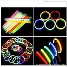 广州荧光棒批发底价销售好质量100根带接头的荧光棒批发563