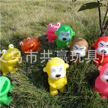 厂家直销搪胶玩具，惨叫猴子，地摊热卖，新奇特玩具