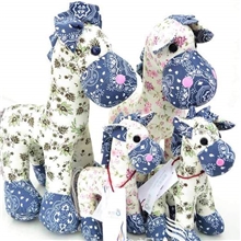 棉想动漫公仔外贸碎花布大马动漫公仔创意动漫公仔动漫公仔