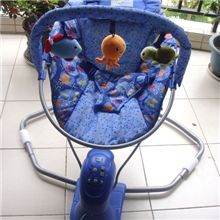 电动秋千摇椅婴儿电动秋千摇椅mastela品牌秋千摇椅