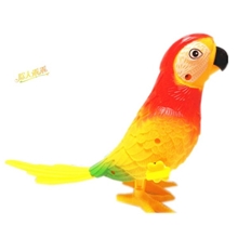 厂家直销2013新款玩具仿真动物上链鹦鹉上链发条玩具