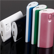 厂家直销5600毫安移动电源，应急充电宝，商务移动电源，送礼精品