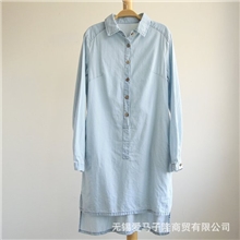 秋装新品日系纯棉质翻领牛仔色木扣中长款宽松女士长袖衬衫