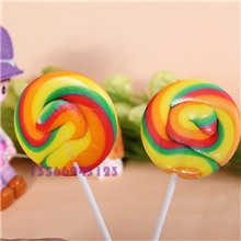 厂家直销17克金稻谷棒棒糖五彩波板糖功夫糖果彩虹糖批发