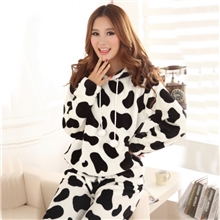 批发冬款法兰绒睡衣女士可爱卡通珊瑚绒黑白色加厚保暖家居服套装