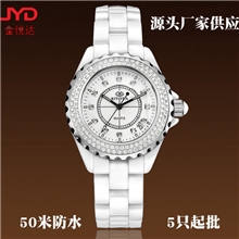 源头厂家第一手货源真正的出厂价格陶瓷手表女表白色现货批发
