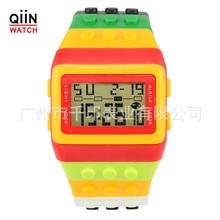 DD0001工厂手表批发多动能运动表防水积木手表乐高表大量现货