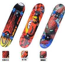 特价加厚双翘四轮滑板车枫木滑板双面印花专业儿童成人滑板