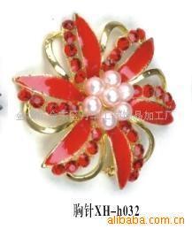 供应花形胸针(图)