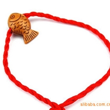 H082年年有鱼小鱼红绳手链小木鱼红绳手链义乌红绳地摊货源