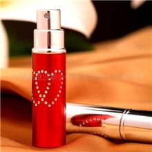 化妆品批发，供应魔法恋爱香水,香水批发