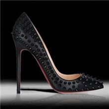 欧洲站外贸明星同款OL女鞋个性尖头浅口铆钉百搭细跟高跟新款单鞋