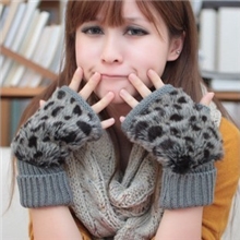 ST014【佐韩】冬季女士韩版豹纹手套毛线毛毛保暖手套半指手套