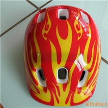 儿童6孔卡通火焰头盔，轮滑骑行头盔，运动护具护头批发