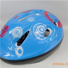 新款运动头盔塑料，儿童溜冰护具，轮滑头盔，护具头盔,塑料头盔