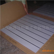 厂家供应三聚氰胺贴面中纤板