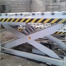 带叉车槽位以及动力滚筒升降平台