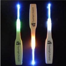 婴幼儿宝宝发光挖耳勺儿童安全耳勺带灯带电池好妈妈必备