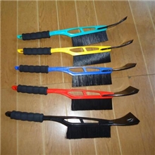 厂家直供汽车雪铲，雪刷手套雪铲冰铲冰刮。5件起批。品质保证。