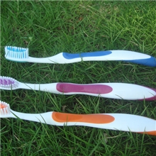 315出口韩国糖果色牙刷、全网最低价格批发KELETE