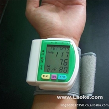 厂家热销低价腕式血压计家用老年人用血压计电子促销礼品特价