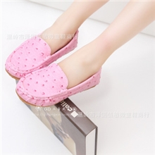 批发2013秋新款男女童韩版豆豆鞋鸵鸟纹软底休闲单鞋韩版公主鞋