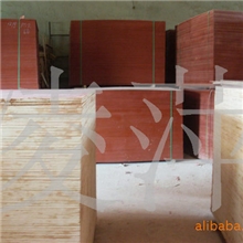 临沂凌萍建筑模板厂供应优质竹胶板热销！【竹胶板】