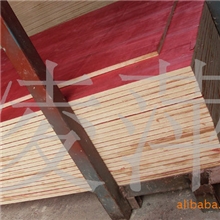 自产自销供应优质建筑模板大小红板质量保证！