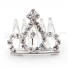 厂家直销烧焊点钻鞋花、水晶鞋花、卡通鞋花欢迎来电。