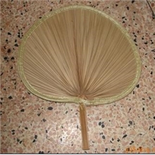 3-6月的促销产品，是天然的芭蕉叶加工而成大芭蕉扇.广告扇