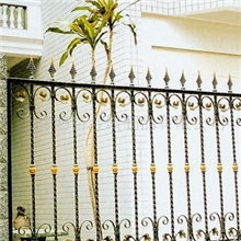供应上海铁艺围栏(图)，阳台栏杆不锈钢栏杆，铁艺防盗窗
