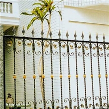 供应铁艺围栏(图)上海嘉定热镀锌铁艺栏杆不上锈铁艺