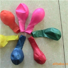 厂家直销珠光小气球，玩具气球。