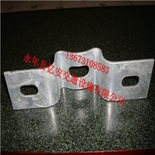 供应高速公路护栏板专用300*70*4.0热镀锌托架