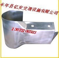 供应高速公路护栏板专用R160*3.0喷塑二波端头