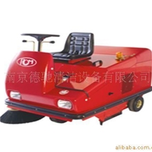 供应RCM（R703E）驾驶式扫地机一年保修