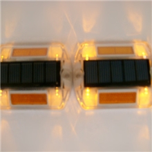 供应太阳能道钉PC交通太阳能道钉