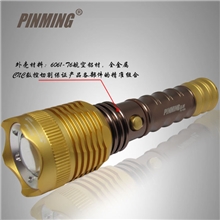 爆款R5铝合金手电大功率强光手电筒变焦LED手电筒充电手电批发