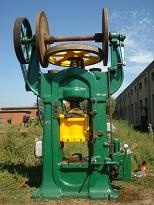 供应：摩擦压力机300T辽阳锻压机床