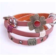 韩之炫韩国时尚复古花搭扣款牛皮手链手镯女式手链